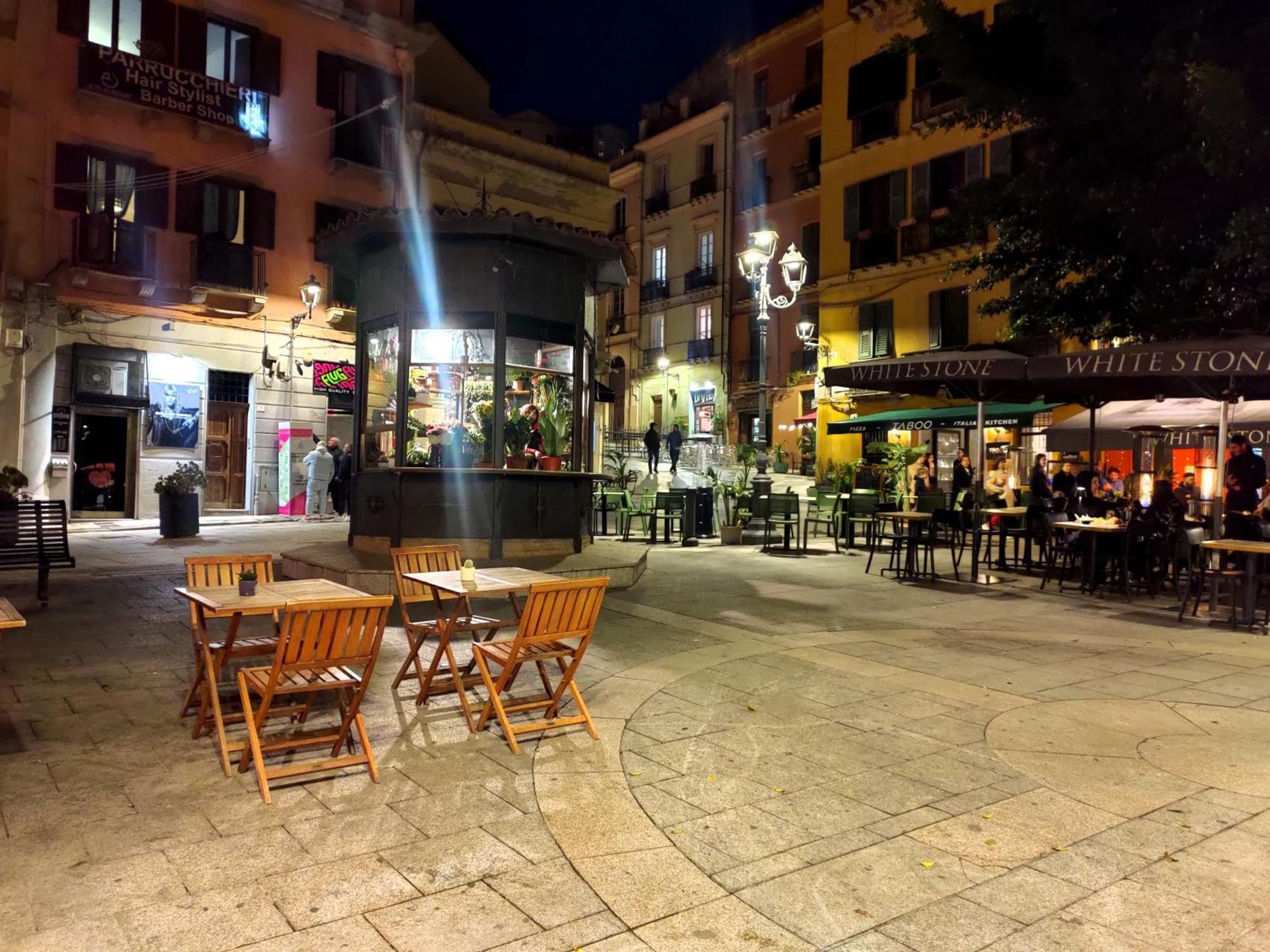 Su Coru 2 Apartment Cagliari Bagian luar foto
