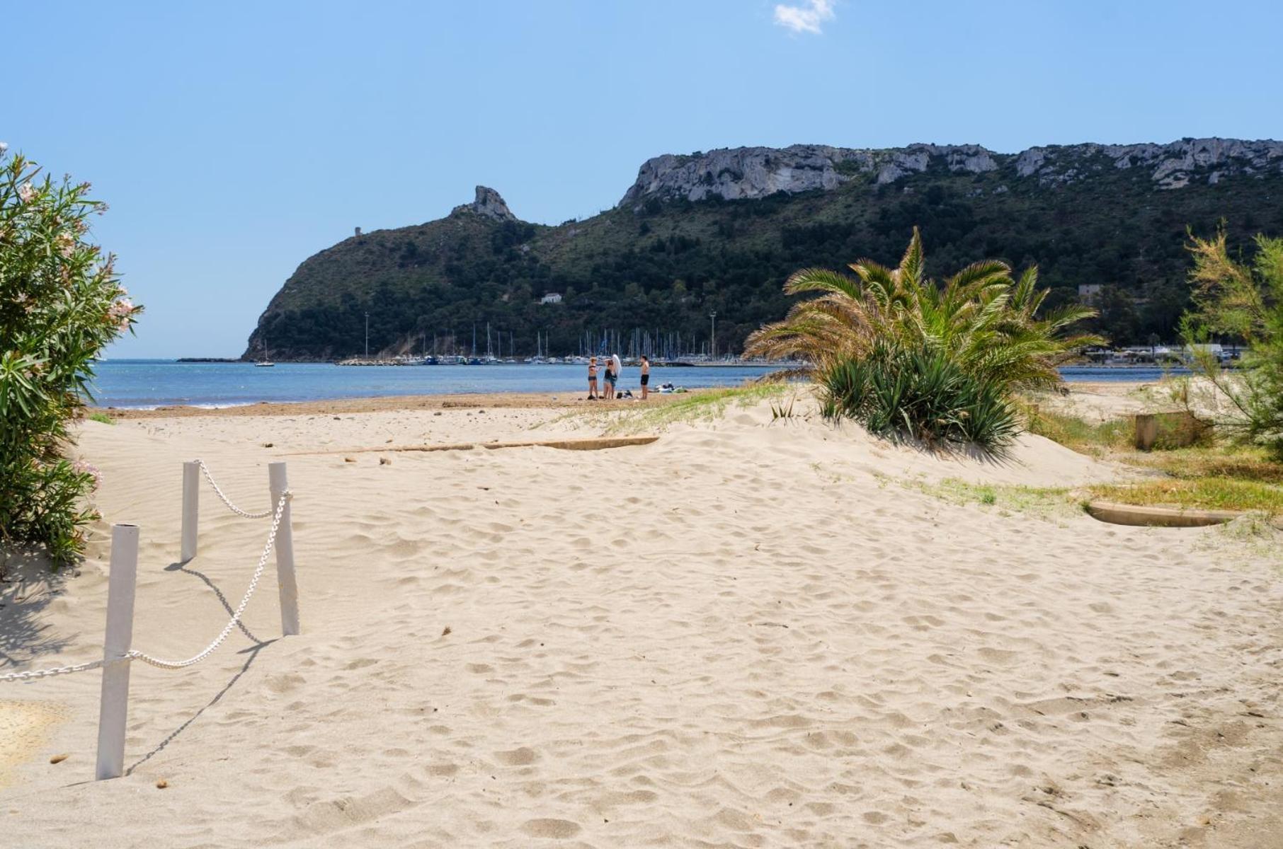 Su Coru 2 Apartment Cagliari Bagian luar foto